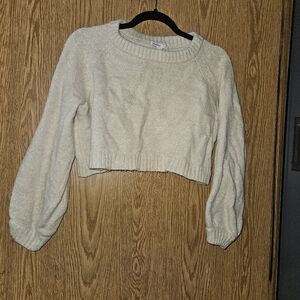 Subdued crop top one size sweater